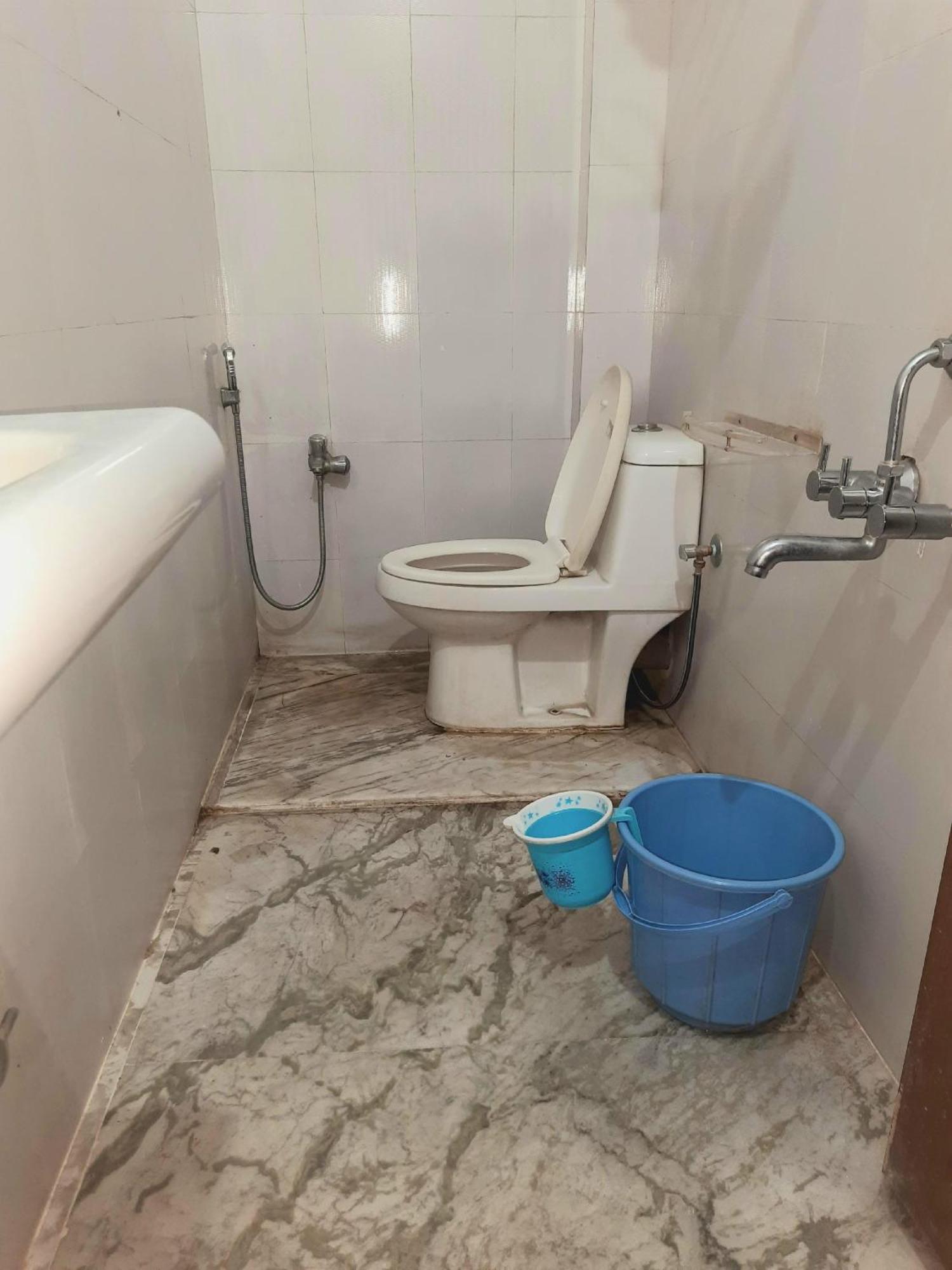 Hotel Knight Inn Airport Гувахати Экстерьер фото